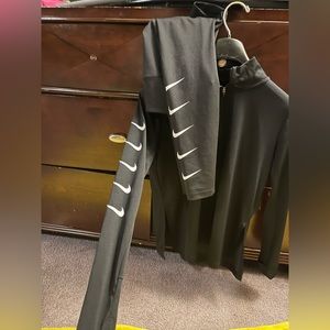 Nike dry fit work out set
